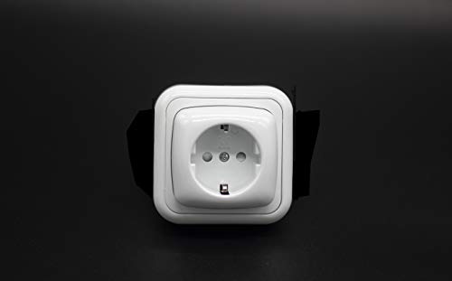 schuko de superficie 16a/250v, ideal para instalaciones eléctricas seguras y conexión de dispositivos en entornos domésticos e industriales.